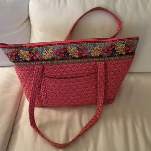Vera Bradley miller bag in pink paisley